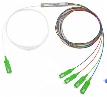 SC/APC 커넥터 1x4 광섬유 강철 튜브 PLC 스플리터 파장 1260-1650nm